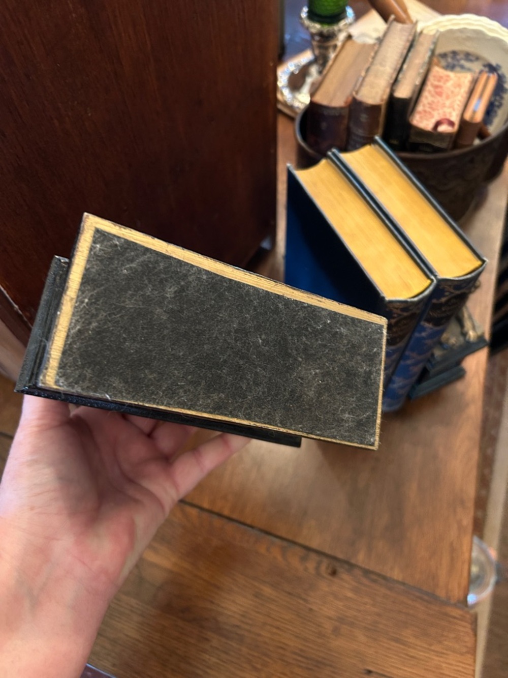 Pair of Borghese Style Vintage Gold Gilt Lion Bookends - Picture 7 of 9